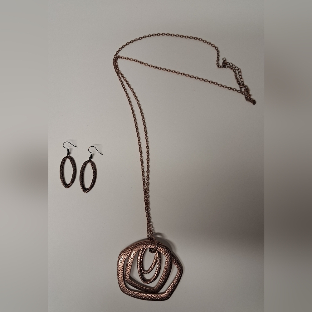 Elegant Copper Tone Metal Jewelry Set Earrings Long Necklace